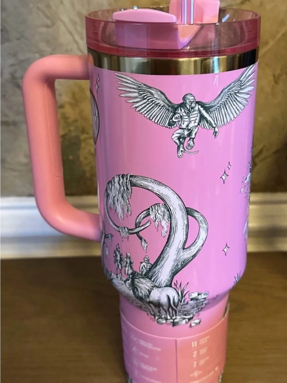 NEW Stanley x Wicked For Good 40oz Quencher Tumbler H2.0 Ozian Reprise Pink NWT - Picture 5 of 6